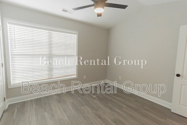 Building Photo - 773 Moen Pl