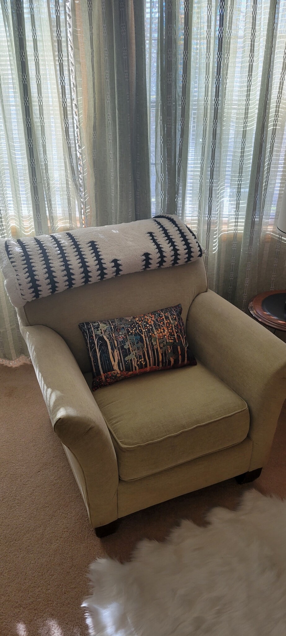 Building Photo - 1055 NE Grandview Dr