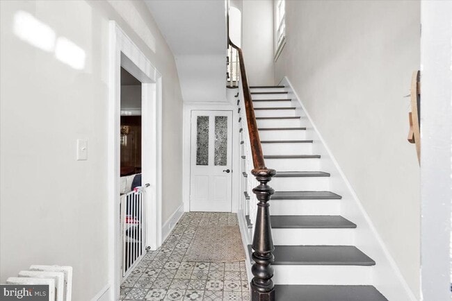 Building Photo - 222 S Raleigh St