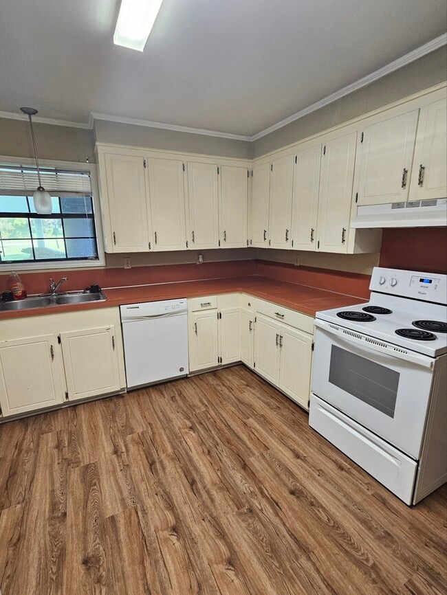 Building Photo - 1128 S Shireview Cir