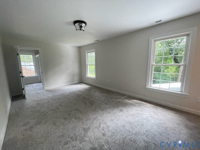 Building Photo - 9164 Avondale Dr