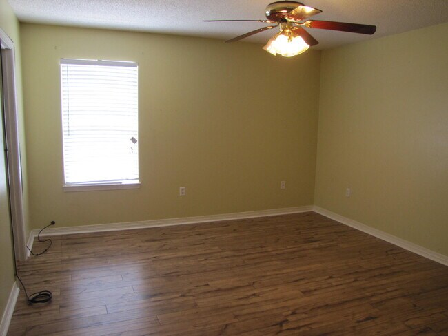 Building Photo - 4803 Young Rd