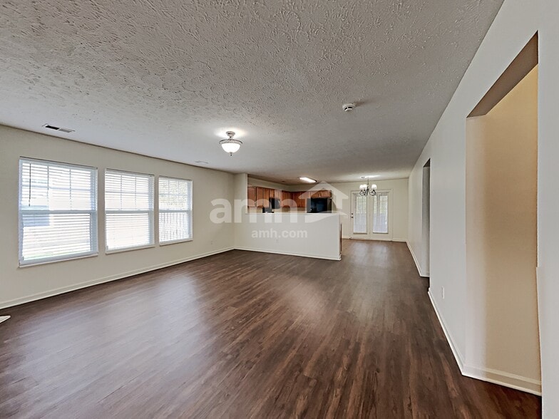 Building Photo - 3521 Chandler Cove Way