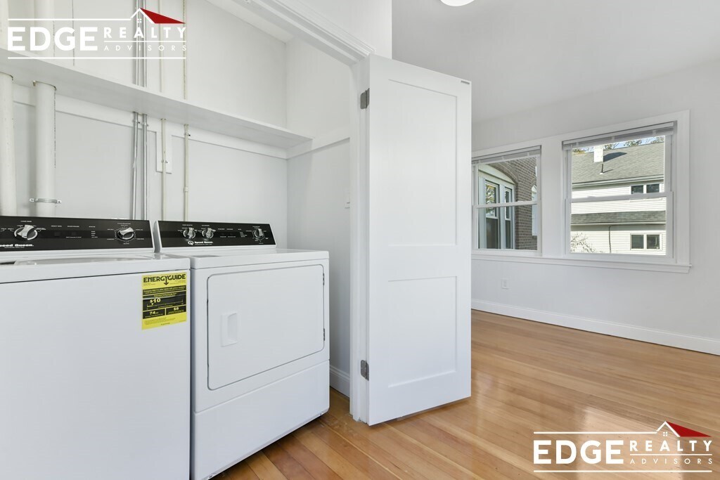 Building Photo - 60 Lane Park