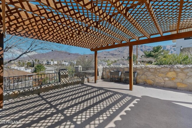 Building Photo - 851 Dulce Tierra Dr