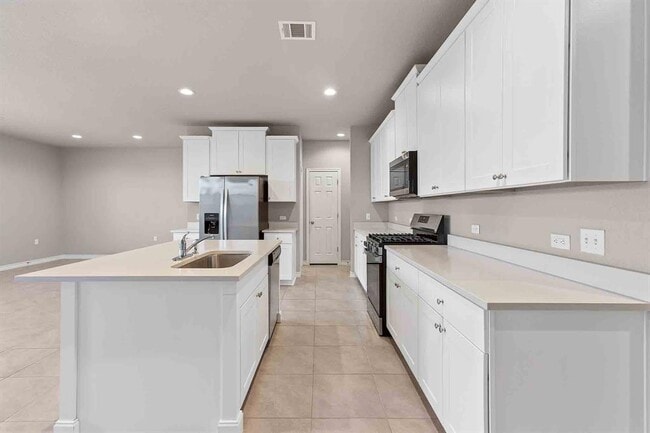 Building Photo - 11724 Saddle Rock Dr