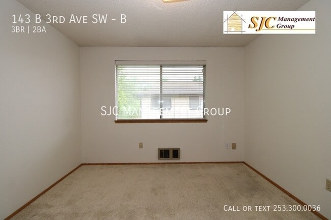 Building Photo - 143 3rd Ave SW