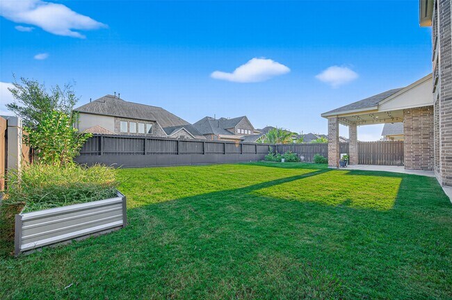 Building Photo - 1107 Passion Flower Wy