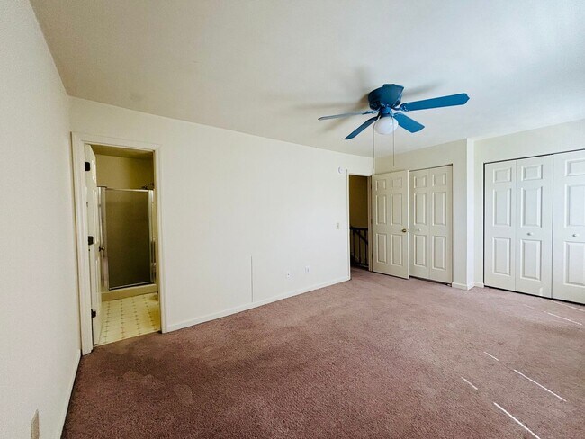 Building Photo - 2500 Ridge Rd