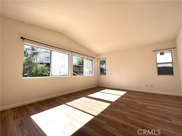 Building Photo - 20865 Oakdale Ln