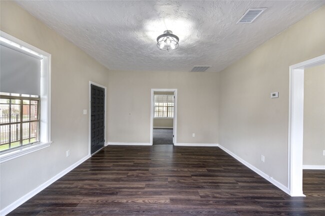 Building Photo - 306 Morris St