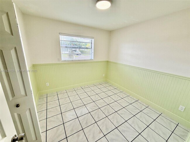 Building Photo - 8855 SW 17th Terrace