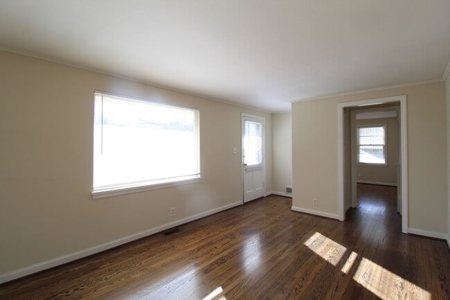 Building Photo - 2 Bedroom 1 Bath Home In The Waldo Area