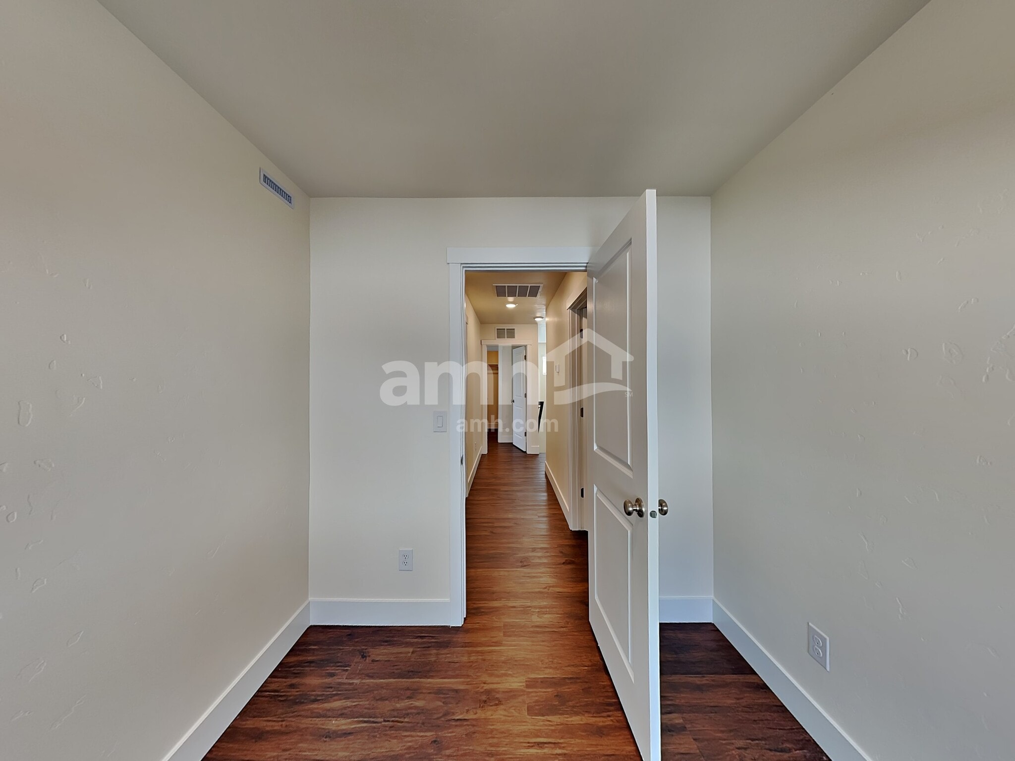 Building Photo - 1443 E Ludlow St