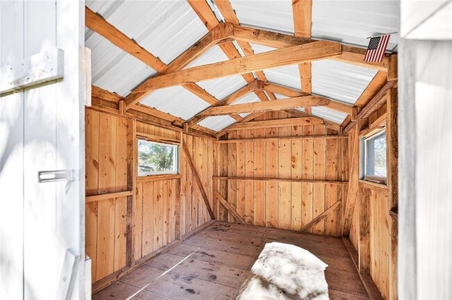 Building Photo - 255 Lowry St