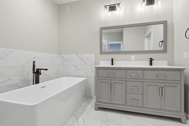 Building Photo - 417 Stonework Sage Ln