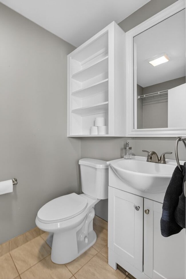 Building Photo - Stunning 4 bed + office, 4 bath rental home in Damascus!