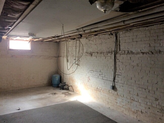 Building Photo - 8701 Hull Street Rd