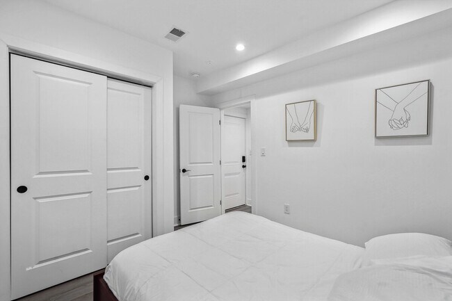 Building Photo - 4524 9th St NW