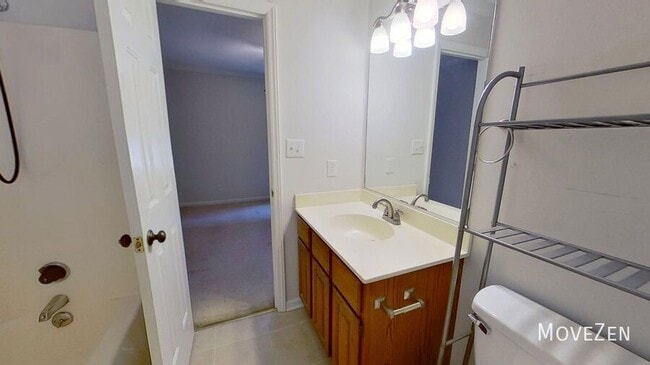 Building Photo - 5622 Darrow Dr