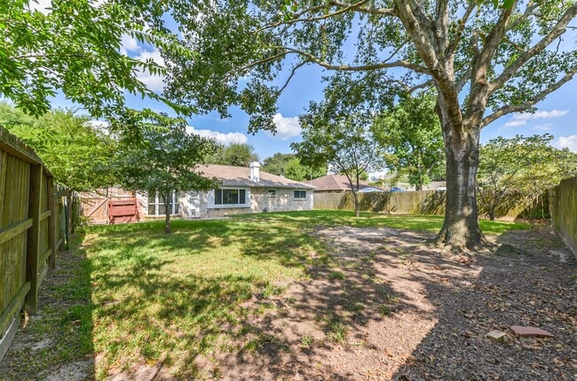 Building Photo - 5347 Lincoln Green Dr