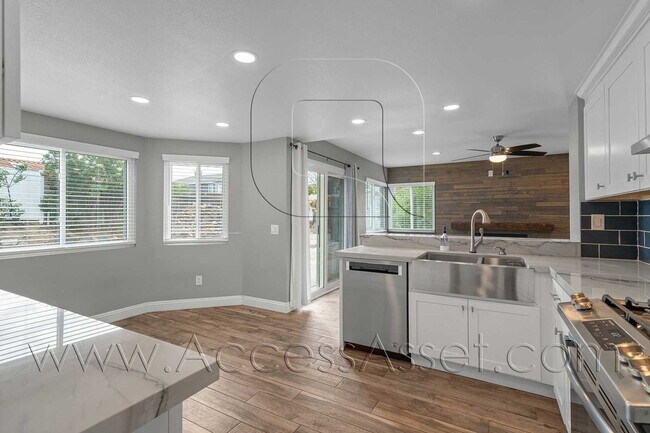 Building Photo - 25448 Lavender Cir
