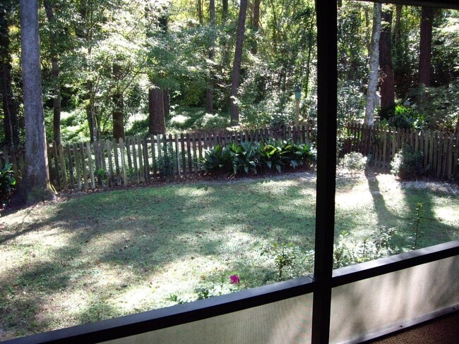 Building Photo - 2111 Victory Garden Ln