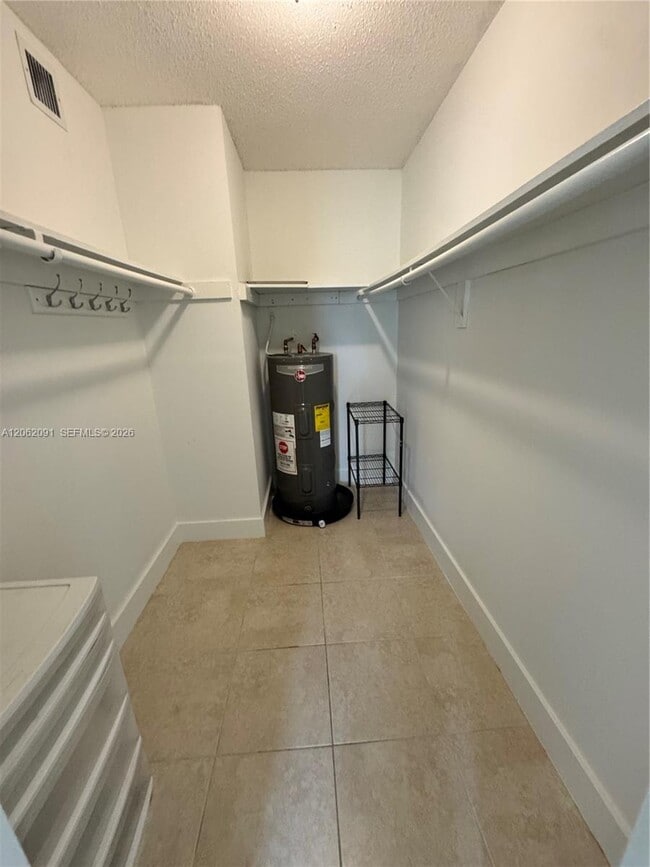 Building Photo - 4900 NW 79th Ave