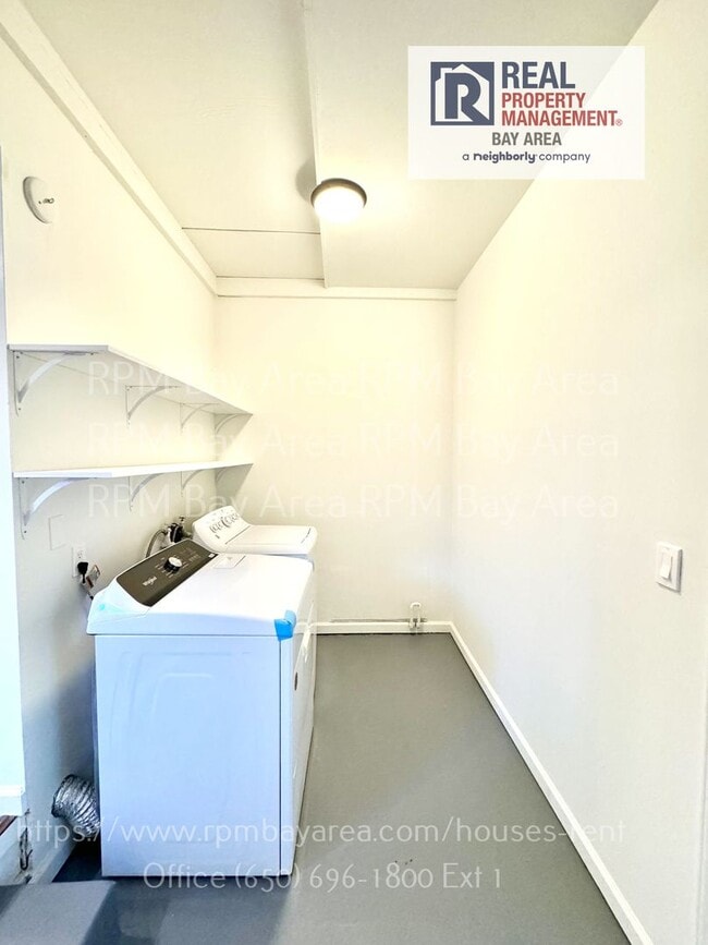 Building Photo - Bright 4-Bedroom, 2-Bath Single-Level Home with Bonus Room – Palo Alto