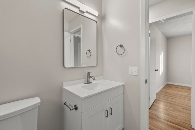 Bathroom - 4622 Parkview Dr