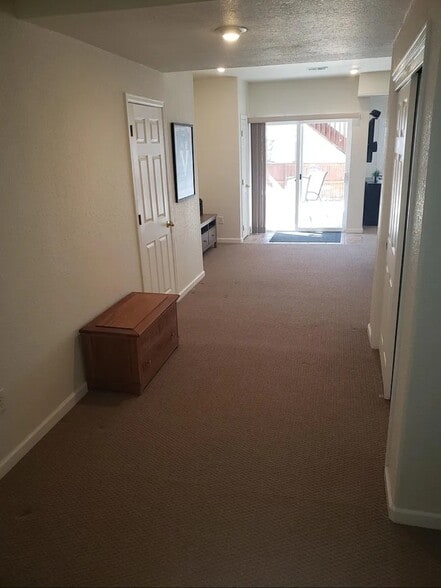 Building Photo - 1475 Live Oak Rd