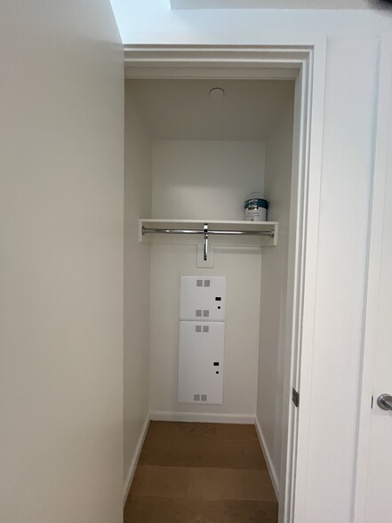 Building Photo - 889 Francisco St