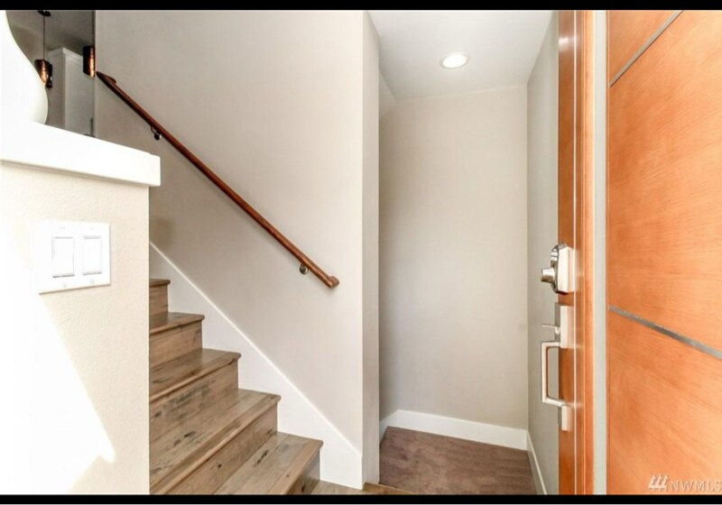 Building Photo - 324 S 47th St