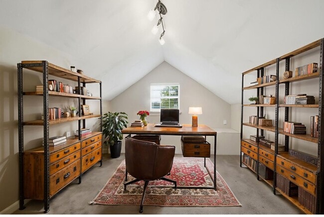 Building Photo - 4602 Ward St