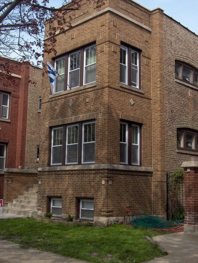 Building Photo - 4039 N Long Ave