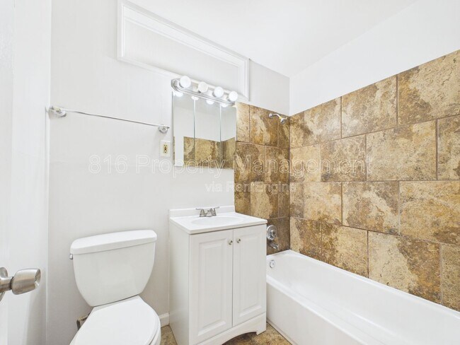 Building Photo - 7800 E 91 St