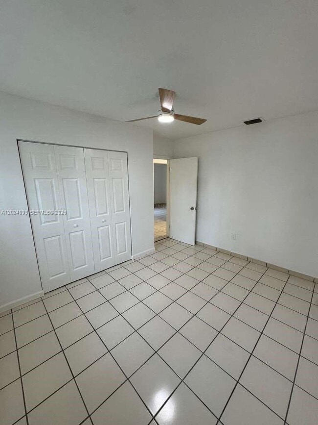 Building Photo - 300 E 37th St