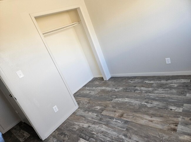 Building Photo - 50 S 200 W