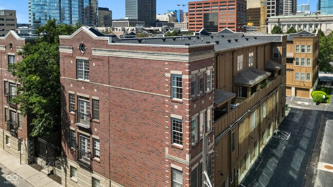 Building Photo - 226 N Cleveland St