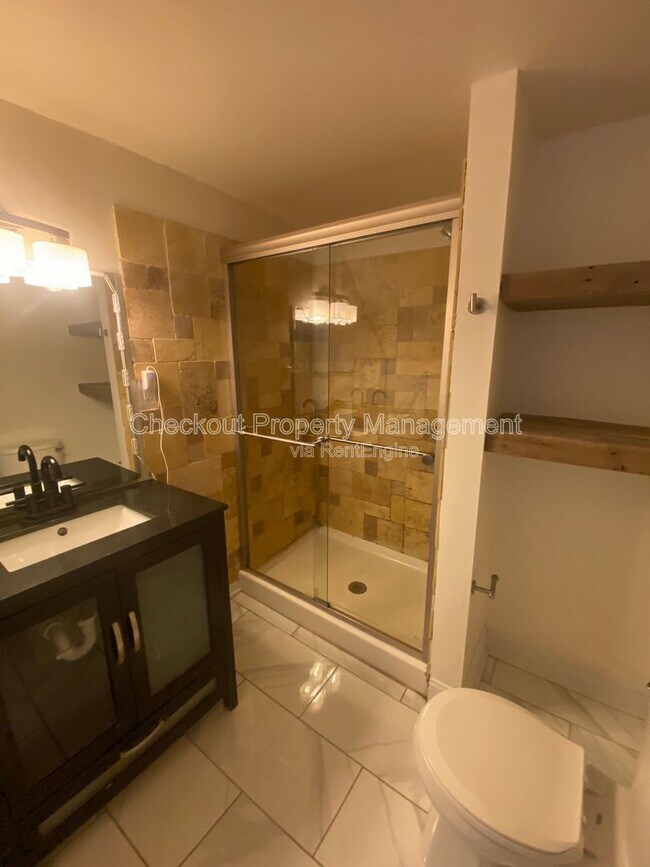 Building Photo - 2905 S 18th St