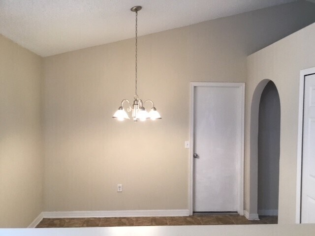 Building Photo - 6637 Gentle Oaks Dr E