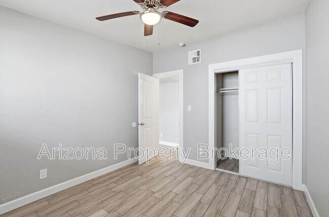 Building Photo - 805 E Turney Ave