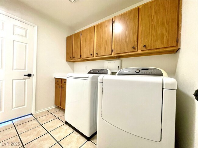 Building Photo - 1326 Pine Terrace Ct