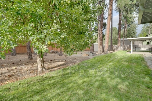 Building Photo - 4741 W Woodside Ave