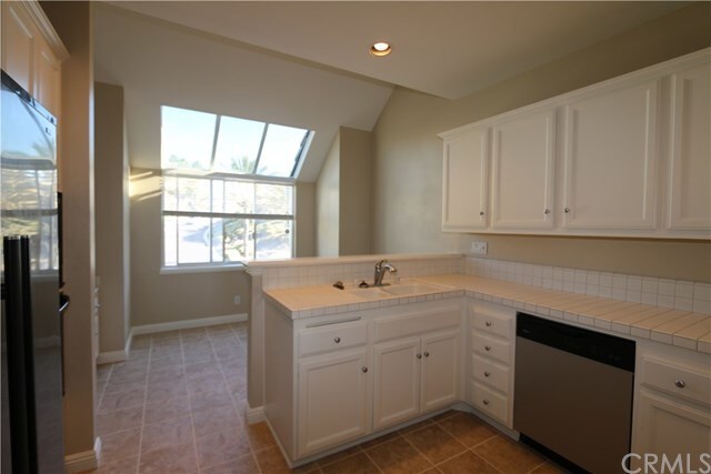 Building Photo - 66 Terra Vista