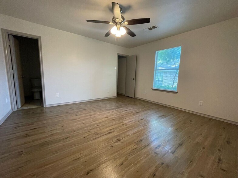 Building Photo - 4102 Opal Ave