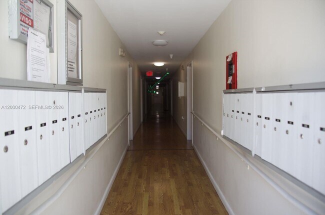 Building Photo - 1542 Drexel Ave