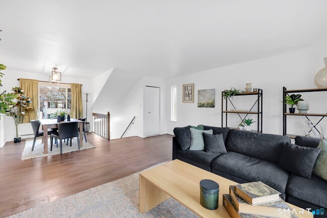 Building Photo - 62 Candlewood Dr