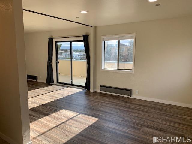 Building Photo - 1090 Main St