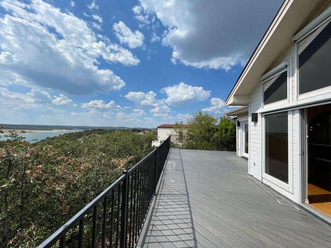 Building Photo - GORGEOUS VIEWS OF LAKE TRAVIS AT HUDSON BEND